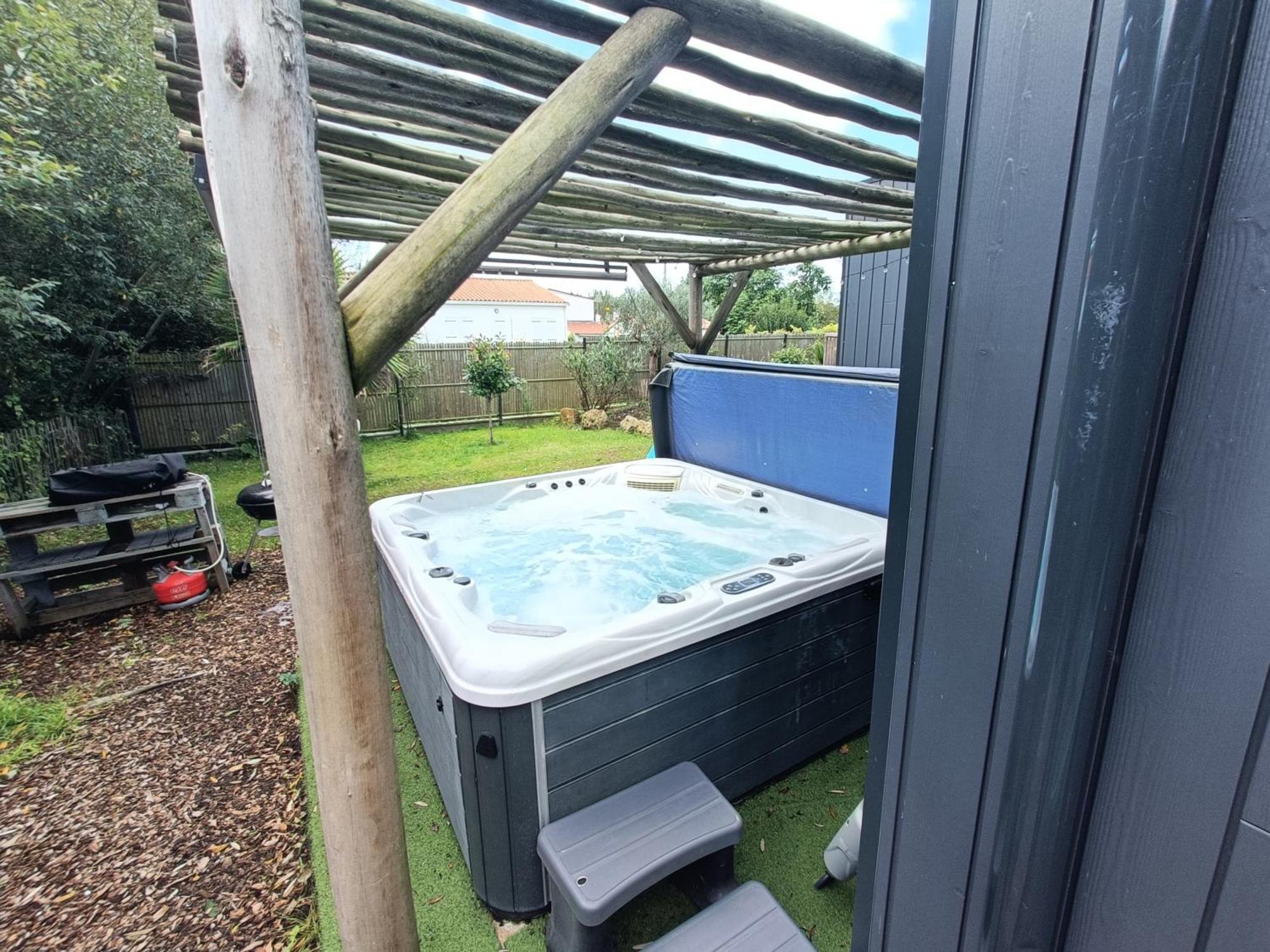 Apb Spa Locations Avec Jacuzzi Privatif Saint-Jean-de-Monts Bagian luar foto
